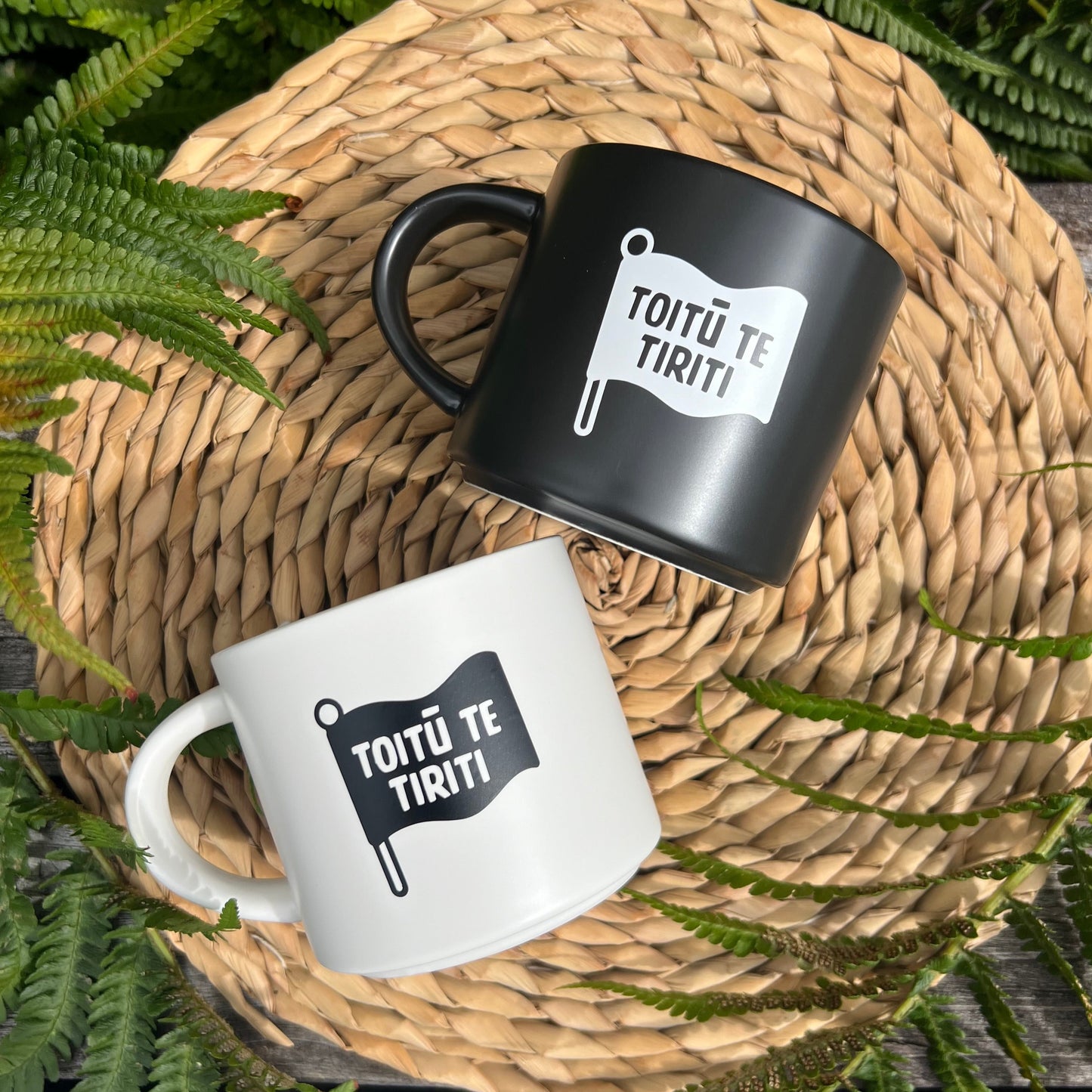 TOITŪ TE TIRITI Kapu & 12x Cookie Gift Set